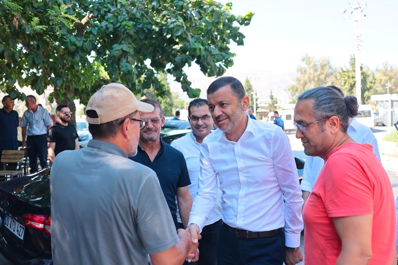 Başkan Çavuşoğlu, Buldan’da Üzüm Üreticilerinin Sorunlarını Dinledi (5)