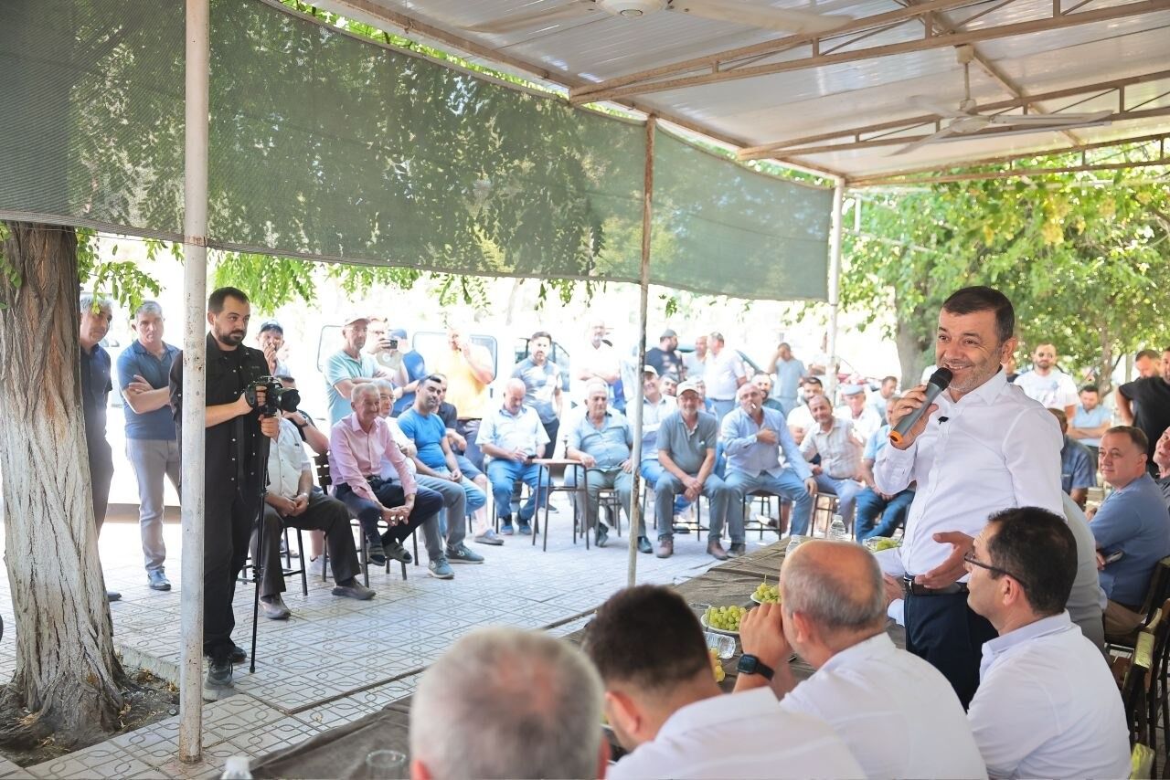 Başkan Çavuşoğlu, Buldan’da Üzüm Üreticilerinin Sorunlarını Dinledi (7)