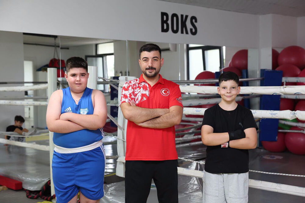 Boks Şampi̇yonasi’nda Merkezefendi̇’yi̇ Temsi̇l Edecekler (1)