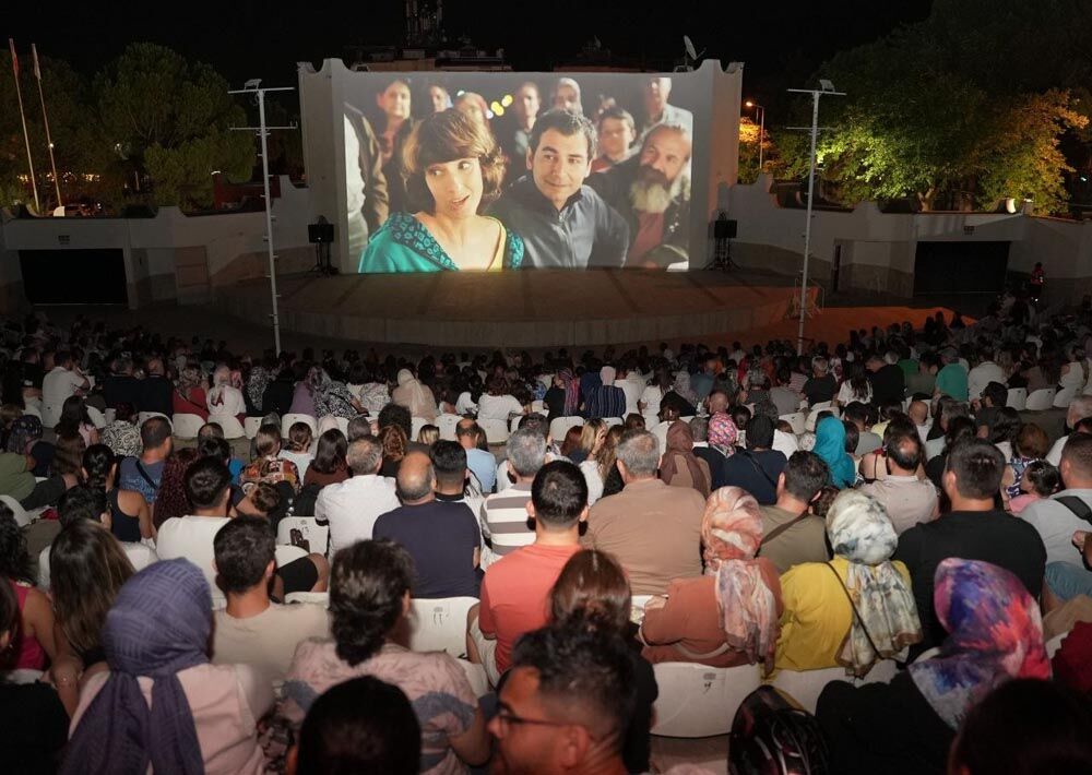 Büyükşehir Ile Açık Hava Sinema Günleri Devam Ediyor (2)