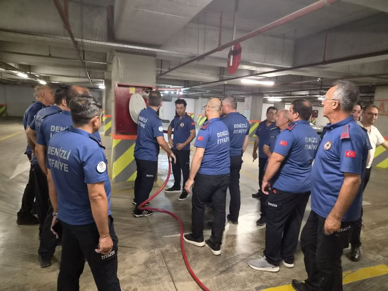 Denizli Büyükşehir İtfaiyesi Avm’lerde Yangın Güvenliği Için Sahada (3)