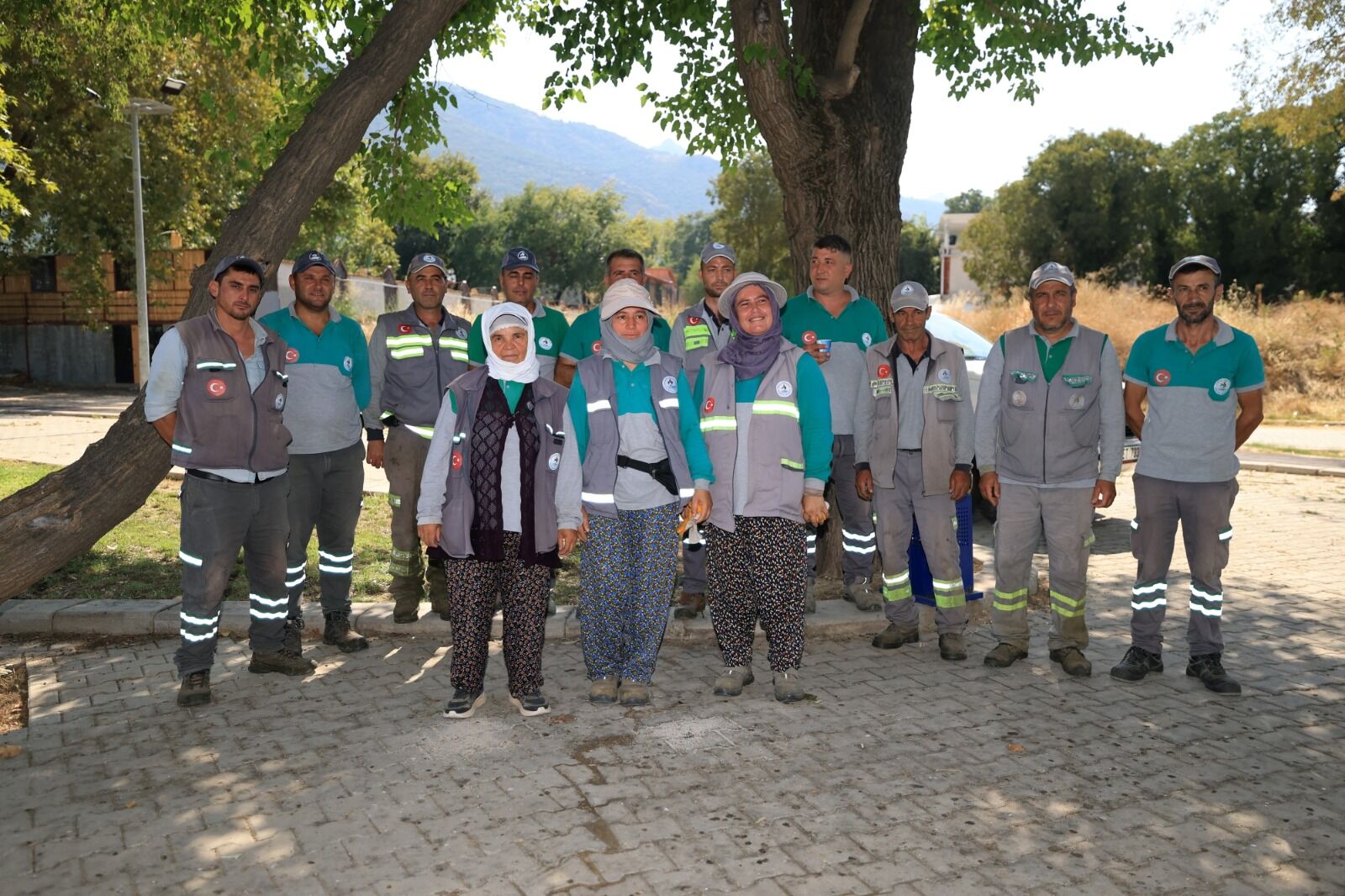 Pamukkale Belediyesi’nden Saha Personeline Serinleten İkram (3)