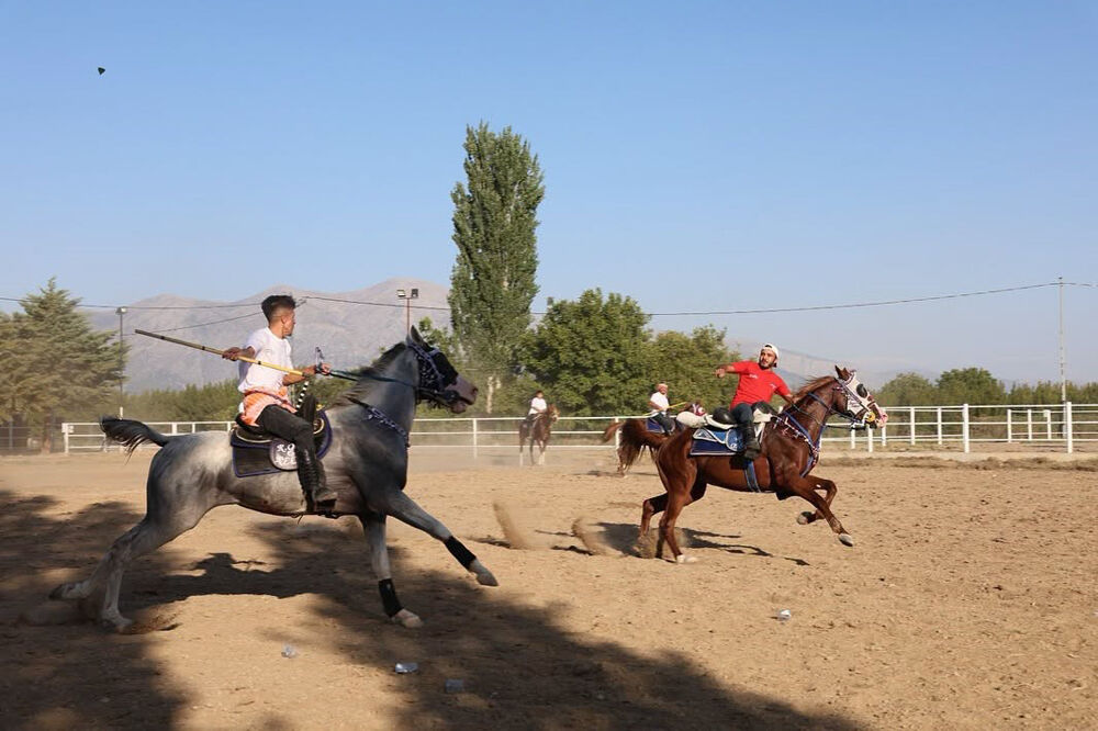 ÇİVRİL’DE FESTİVAL COŞKUSUNA ATLI CİRİT RENK KATTI