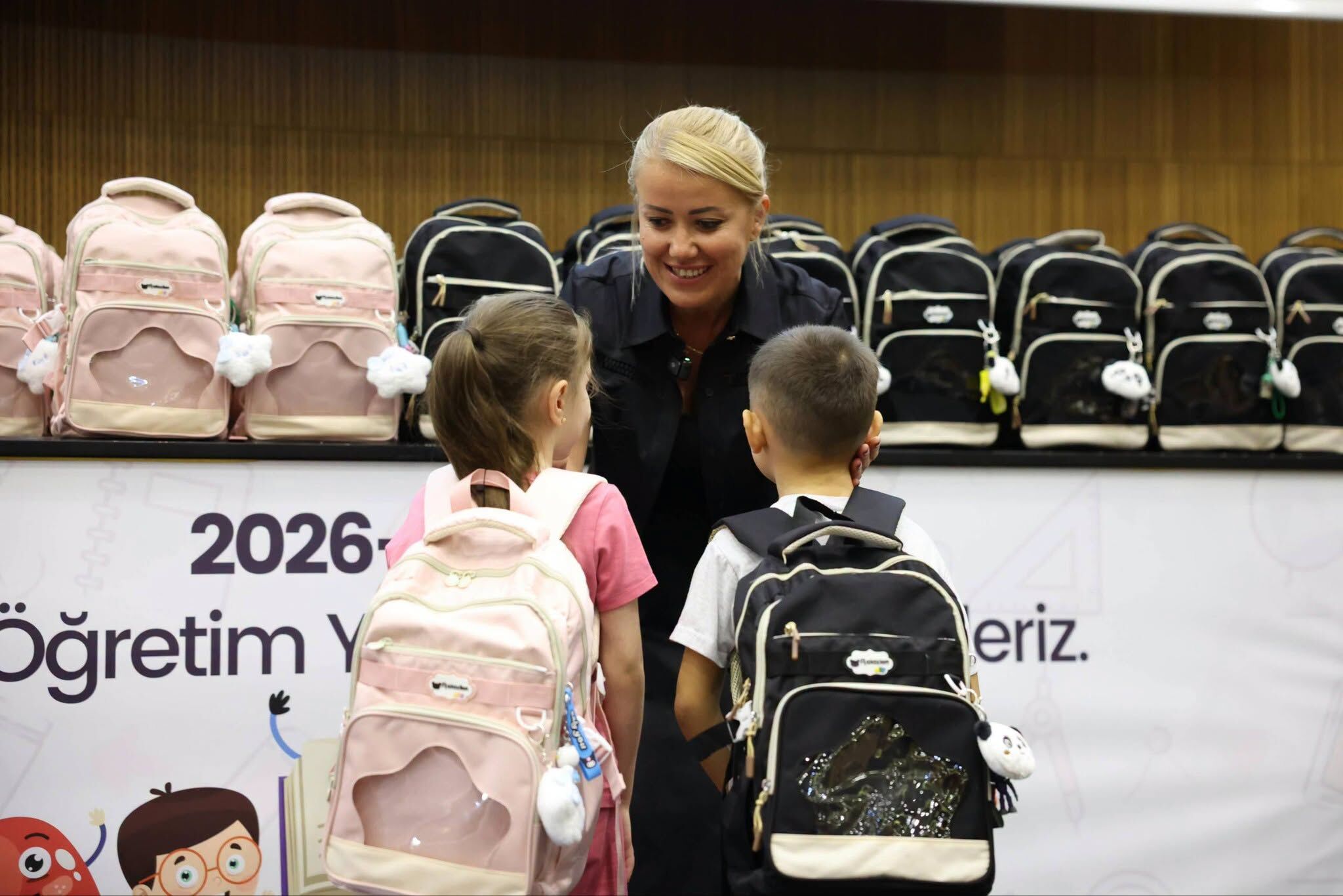 Merkezefendi̇’de Çanta Ve Kirtasi̇ye Desteği̇ Öğrenci̇lere Ulaşti (7)