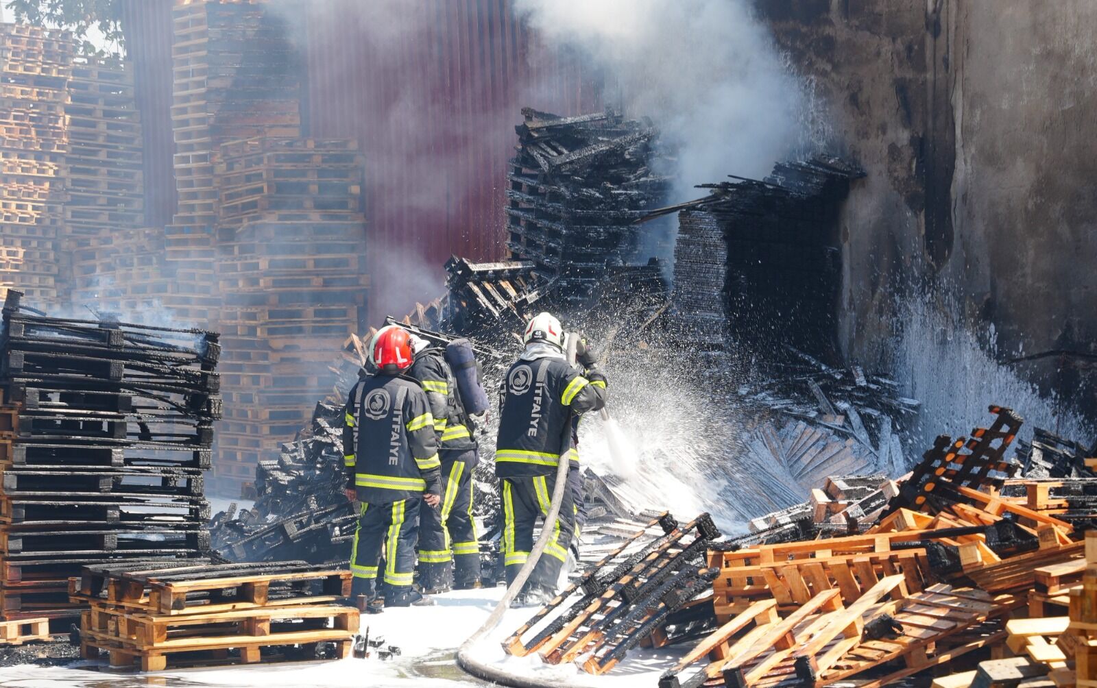 Palet Fabrikası Yangın (1)