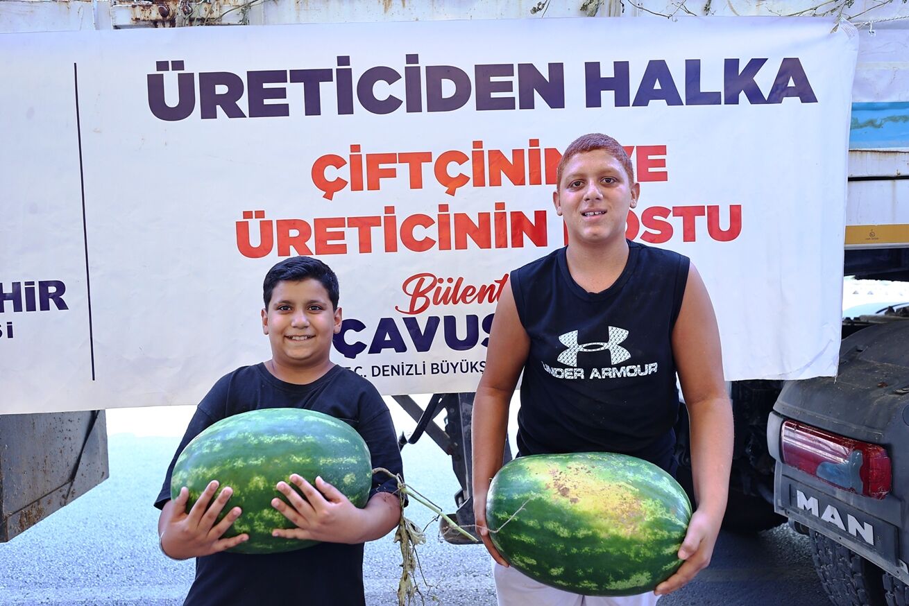 Üreticinin Karpuzu Büyükşehir Eliyle Ihtiyaç Sahibine Ulaştırılıyor (6)