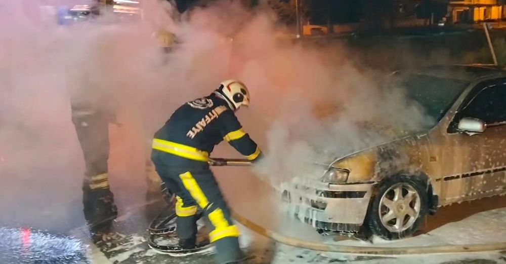 ACIPAYAM’DA ARAÇ ALEVLERE TESLİM OLDU