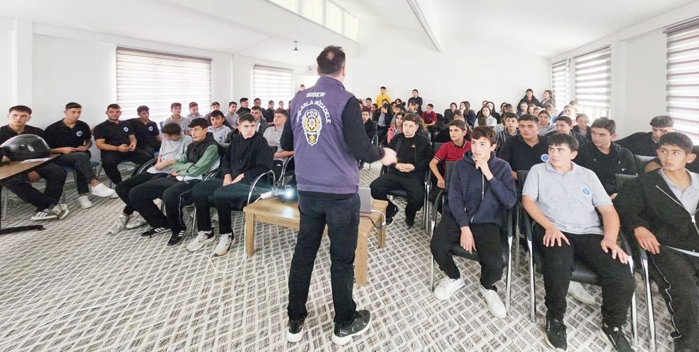POLİSTEN GÜVENLİK EĞİTİMİ
