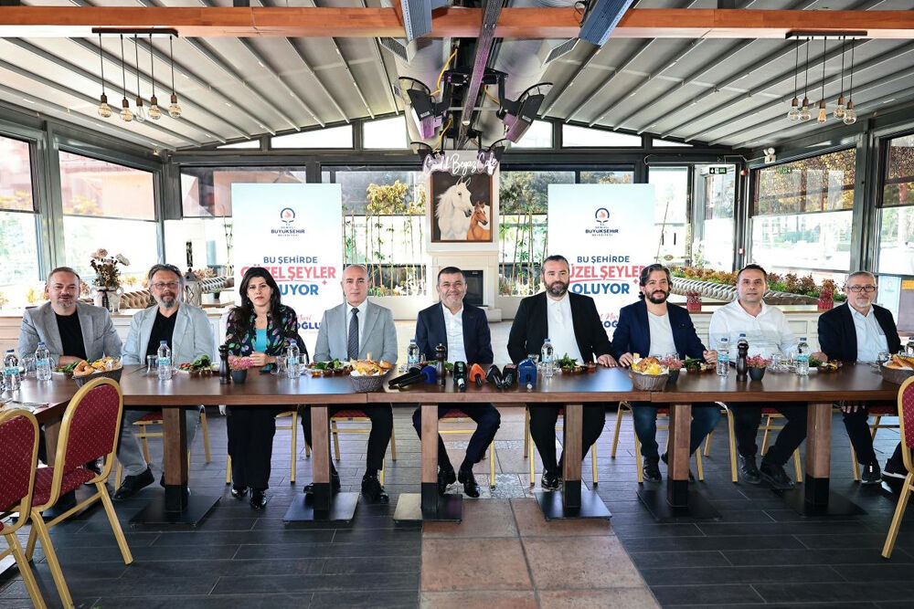 Başkan Çavuşoğlu Basın Mensuplarıyla Bir Araya Geldi (5)