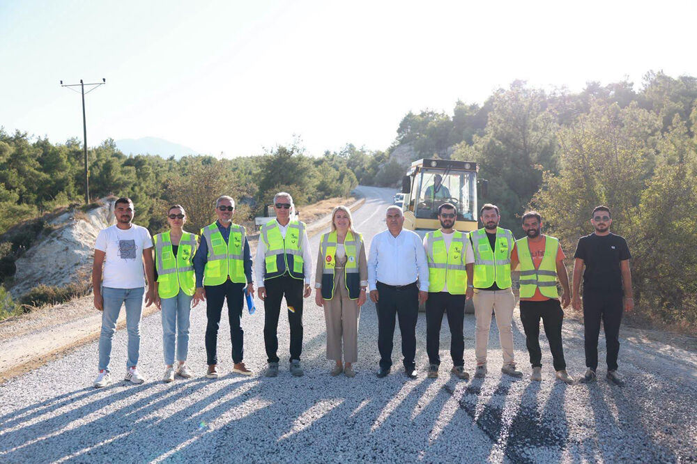 Başkan Doğan, Yeşi̇lyayla Hacieyüplü Arasindaki̇ Asfalt Çalişmalarini İnceledi̇ (1)