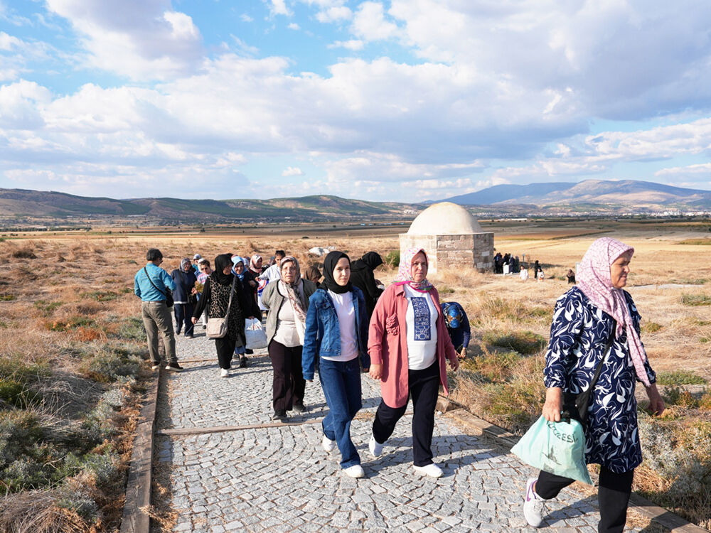Denizli Büyükşehir’den Gazi Ailelerine Moral Gezisi (9)