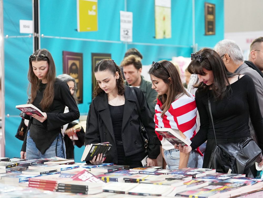 Denizli Tüyap Kitap Fuarı’nda Yazar Yağmuru Sürüyor (6)