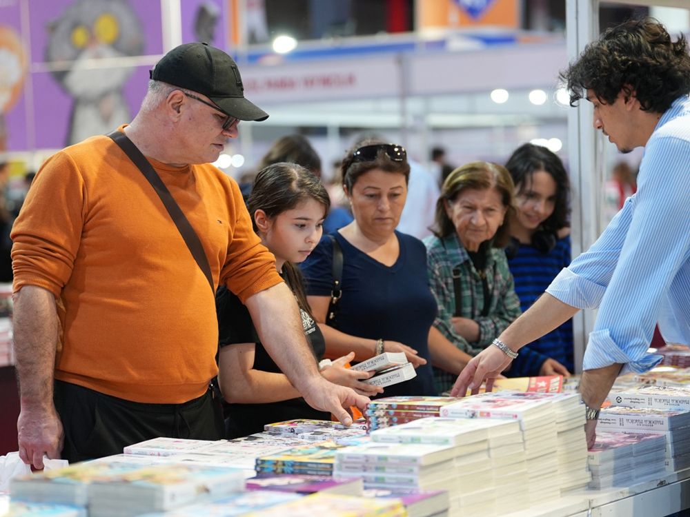Denizli Tüyap Kitap Fuarı’nda Yazar Yağmuru Sürüyor (7)
